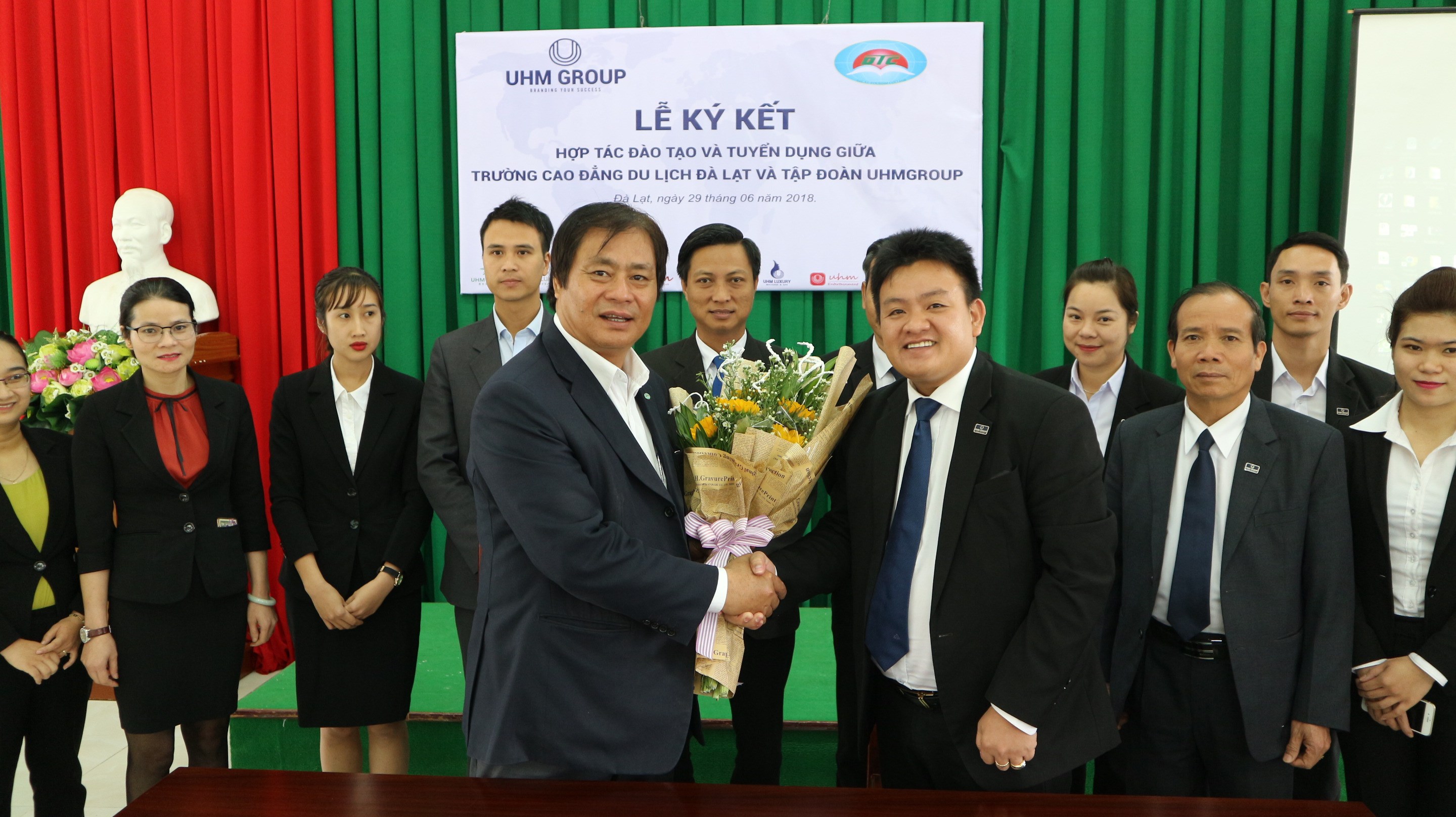 Recruitment Training Cooperation between UHM Group and Da Lat Tourism College